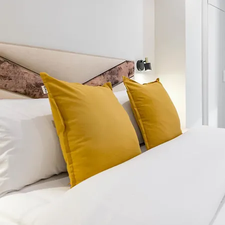 Terr69- Bright Gem In Charming Old Town דירה